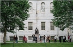 Đại học Harvard tuân thủ yêu cầu về hồ sơ lao động