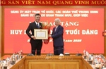 Đảng ủy MTTQ, các đoàn thể Trung ương tổ chức trao Huy hiệu 30 năm tuổi Đảng