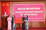Đại tướng Phan Văn Giang thăm, tặng quà trường học tại Thái Nguyên