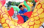 Mang Trung thu vẹn tròn cho trẻ em vùng nông thôn