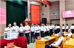 Tiếp sức người dân vùng lũ vượt qua khó khăn