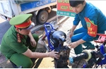 Nguy cơ mất an toàn giao thông từ xe đạp điện độ, chế