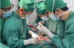 Khen thưởng đột xuất vì cứu sống bệnh nhân vỡ tim do đa chấn thương nghiêm trọng