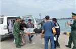 Bộ đội Biên phòng hỗ trợ đưa ngư dân bị đột quỵ vào đất liền cấp cứu