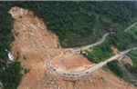 Khẩn trương khắc phục sự cố sạt lở đất tại đèo Khánh Lê