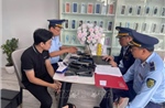 Liên tiếp phát hiện và tạm giữ lượng lớn điện thoại không rõ nguồn gốc