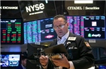 Chứng khoán Mỹ rời khỏi mức cao kỷ lục
