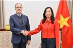 Thứ trưởng Ngoại giao Lê Thị Thu Hằng tiếp Đại sứ Liên bang Nga tại Việt Nam