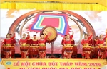 Lễ hội chùa Bút Tháp (Bắc Ninh) thu hút đông đảo người dân tham dự