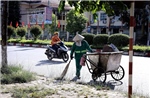 Nắng nóng trên 40 độ C, sinh hoạt người dân khu vực Hòa Bình bị đảo lộn