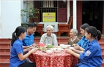 Trình Chủ tịch nước tặng quà cho người có công nhân dịp kỷ niệm 79 năm ngày Thương binh - Liệt sĩ