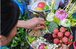 Nhộn nhịp chợ Tết Đoan Ngọ