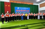 Trao học bổng Nguyễn Thị Định cho học sinh có hoàn cảnh khó khăn tại Vĩnh Long