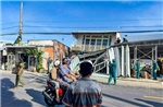 Sạt lở nghiêm trọng làm sập hoàn toàn nhiều nhà ven sông Cái Sắn