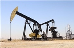 Giá dầu châu Á tăng khi Mỹ cảnh báo phong tỏa hàng hải đối với Iran