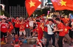 Người hâm mộ TP Hồ Chí Minh vỡ òa mừng chiến thắng của đội tuyển Việt Nam