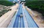Tập trung tối đa mở rộng cao tốc Cam Lộ - La Sơn trước mùa mưa lũ