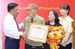Thường trực Ban Bí thư trao Huy hiệu 80 năm tuổi Đảng đợt 2/9 cho đảng viên Đảng bộ TP Đà Nẵng