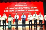 Hơn 24.000 đảng viên TP Hồ Chí Minh nhận Huy hiệu Đảng dịp 2/9