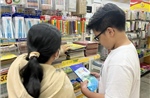 Loay hoay tìm mua sách giáo khoa trước năm học mới