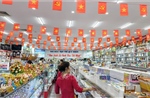 Nhu cầu tìm mua sách giáo khoa tăng cao trước thềm năm học mới