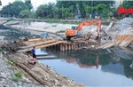Nhộn nhịp công trường dự án &#39;cứu&#39; sông Tô Lịch