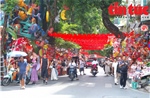 Cặp vợ chồng ở phố cổ Hà Nội làm 3.000 mặt nạ giấy bồi đón Tết Trung thu