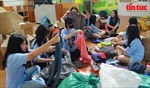 Hàng trăm học sinh Hà Nội thu gom đồ tái chế, trợ giúp trẻ em khó khăn