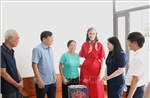Bàn giao nhà và trao hỗ trợ cho người dân vùng lũ Yên Bái