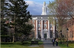 Mỹ: Đại học Harvard công bố phương án đầu tiên hỗ trợ sinh viên quốc tế