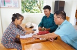 Linh hoạt trong thực hiện trao quà của Chính phủ tới nhân dân