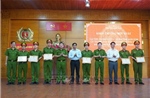 Khen thưởng đột xuất thành tích triệt phá băng nhóm cắt trộm dây cáp điện