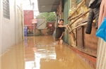 Nước sông Hồng ngừng dâng cao, khu dân cư ven sông vẫn ngập sâu