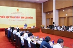 Thể chế hóa nội dung sử dụng một bộ sách giáo khoa thống nhất