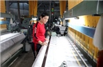 Từ khung cửi truyền thống đến công nghệ mới, lụa Nha Xá đổi thay giữ nghề