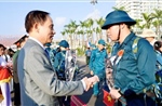 Nhiều cử nhân, đảng viên trẻ tình nguyện nhập ngũ