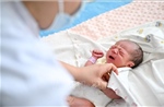 Trung Quốc: Tăng ngân sách trợ cấp nuôi dạy con cái