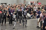 Robot hình người của Việt Nam gây ấn tượng tại diễn đàn hàng đầu thế giới