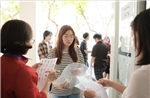 Thí sinh Hà Nội làm thủ tục dự thi tốt nghiệp THPT