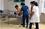 Cảnh sát giao thông hỗ trợ đưa cháu bé bị sốt, co giật đi cấp cứu kịp thời