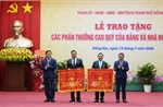 Khơi dậy tinh thần thi đua và khát vọng cống hiến