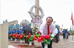 Dâng hương tưởng niệm những người con ưu tú của dân tộc