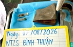 Phát hiện một số di vật trong mộ liệt sĩ tại Nghĩa trang Bình Thuận