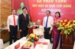 Lãnh đạo Đảng, Nhà nước trao tặng Huy hiệu 80 năm tuổi Đảng cho các đảng viên lão thành
