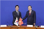 Chủ tịch Quốc hội Trần Thanh Mẫn tiếp Chủ tịch Đảng Dân chủ Đồng hành Kim Min Seok