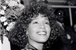 Nữ danh ca Whitney Houston &#39;tái xuất&#39; với bản song ca sau 13 năm qua đời
