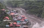 Video lũ quét kinh hoàng vùi lấp làng ở Ấn Độ