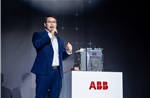 ABB ra mắt máy cắt không khí đạt chuẩn an ninh mạng đầu tiên trên thế giới