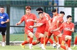 HLV Kim Sang-sik ‘vá’ hàng thủ tuyển Việt Nam