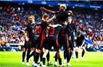 Hansi Flick biến Barcelona thành nhà Vua mới ở La Liga